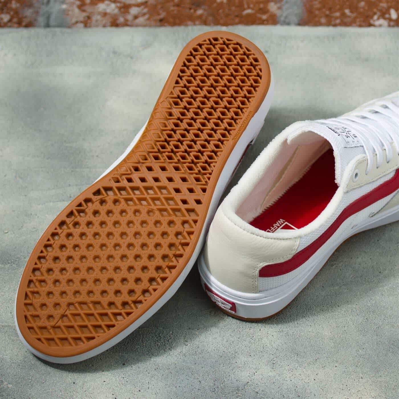 Skate Berle (Sport VTG White/Chili Pepper) *4.0*
