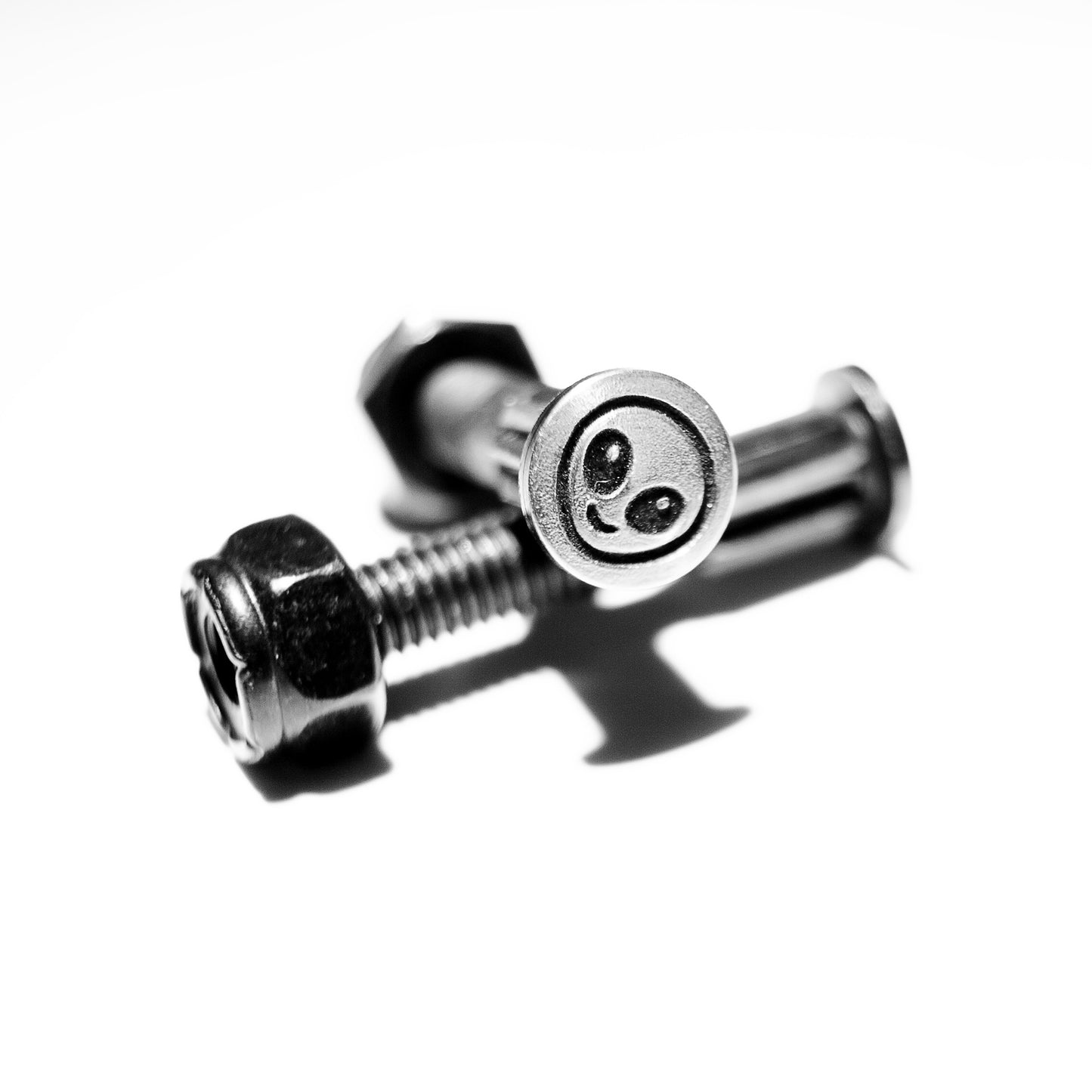 ALIEN Iron 7/8" Hardware