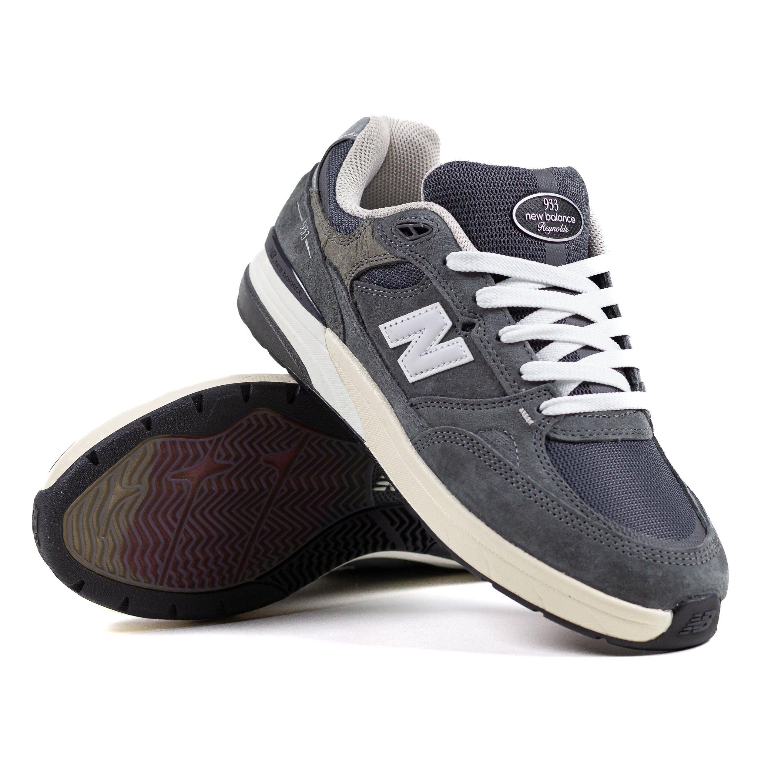 Numeric Andrew Reynolds Grey Day 933 Wide (Dark Grey/White) - NM933GDY
