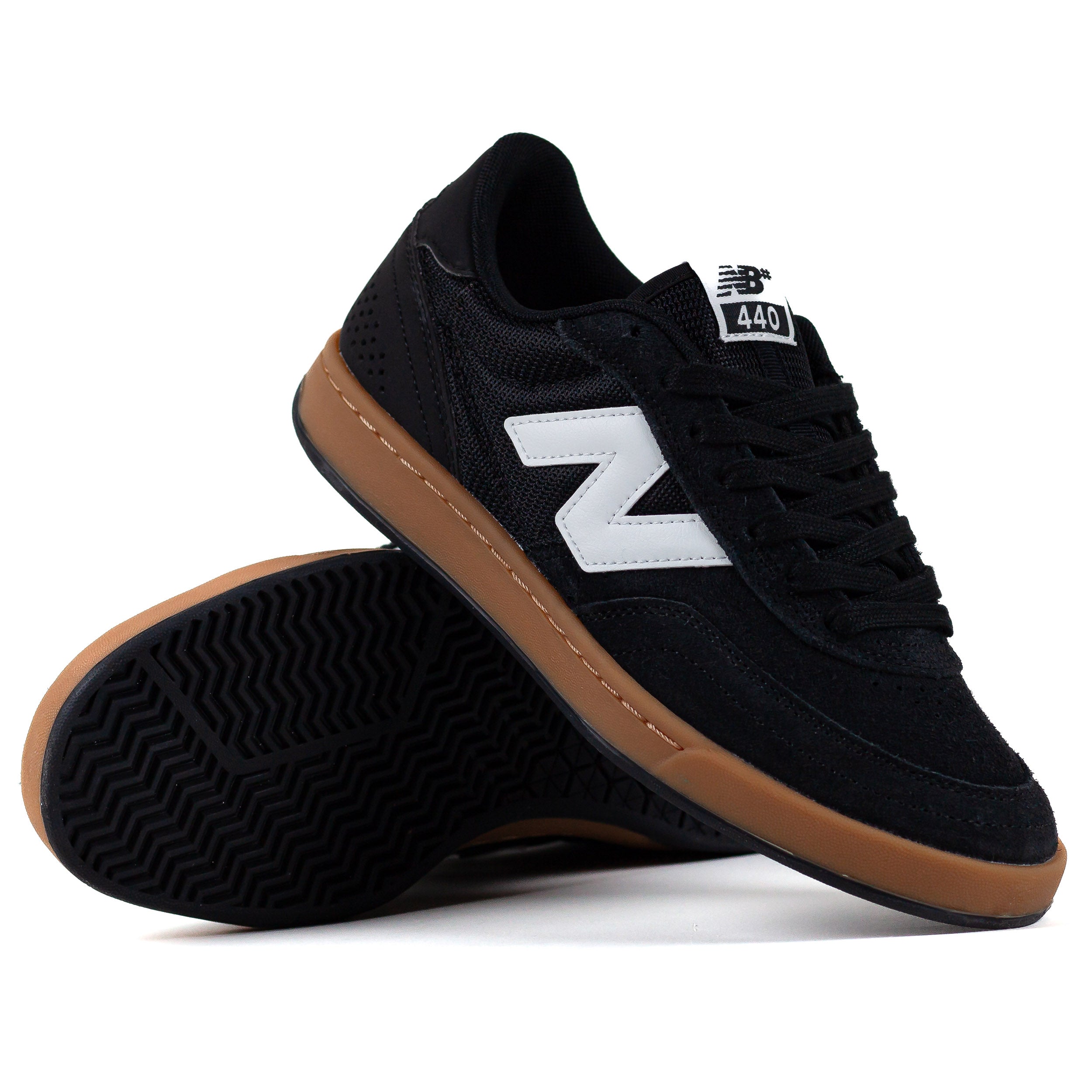 Numeric 440 V2 (Black/White)
