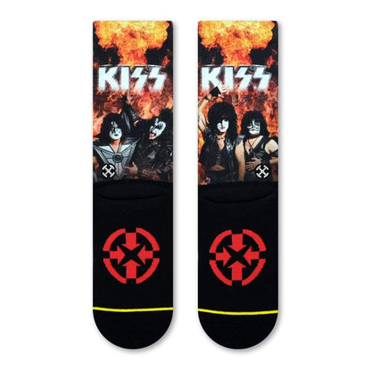 MERGE4 KISS END OF THE ROAD SOCKS