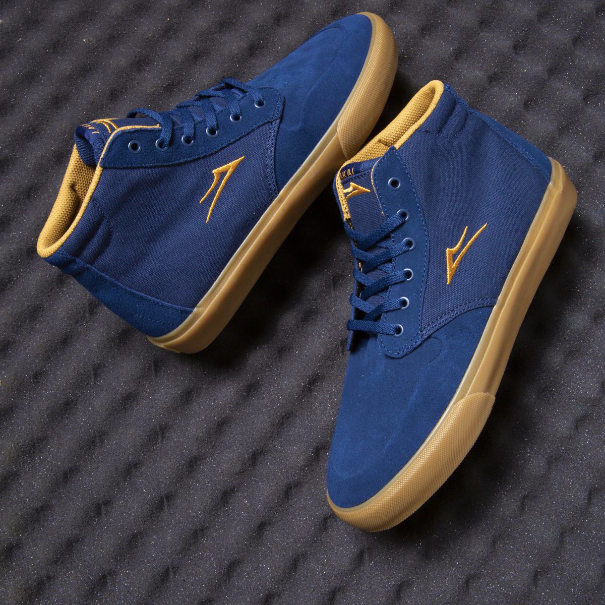 Lakai Riley 3 High (Navy/Gum Suede)